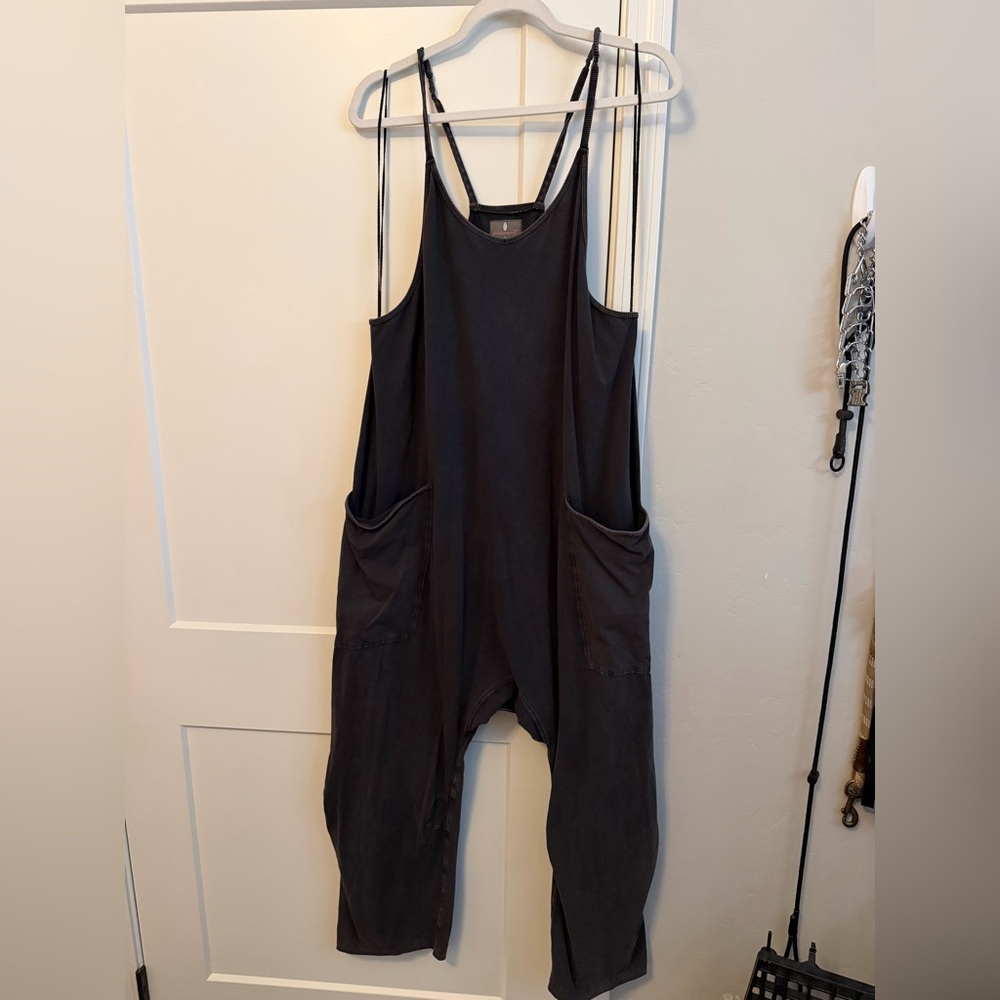 Free People - Picture 3 of 4
